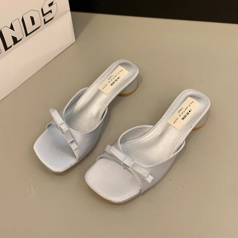 Fashion High Heel Open Toe Slippers for Women Wearing Bow Tie Outside Square Head Heel Slippers for Sandals Luxury Brand