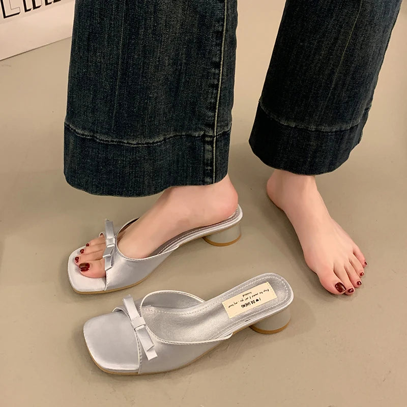 Fashion High Heel Open Toe Slippers for Women Wearing Bow Tie Outside Square Head Heel Slippers for Sandals Luxury Brand