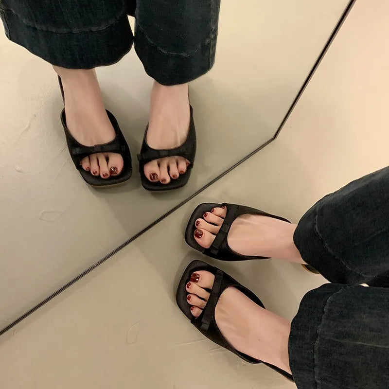 Fashion High Heel Open Toe Slippers for Women Wearing Bow Tie Outside Square Head Heel Slippers for Sandals Luxury Brand