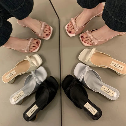 Fashion High Heel Open Toe Slippers for Women Wearing Bow Tie Outside Square Head Heel Slippers for Sandals Luxury Brand